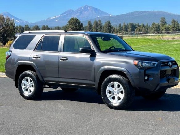 2023 Toyota 4Runner SR5 4X4