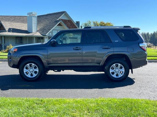 2023 Toyota 4Runner SR5 4X4