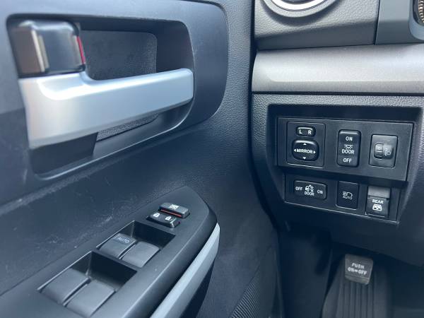 2021 Toyota Tundra 4X4 Crew Max