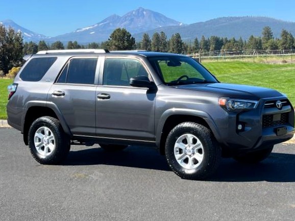 2023 Toyota 4Runner SR5 4X4