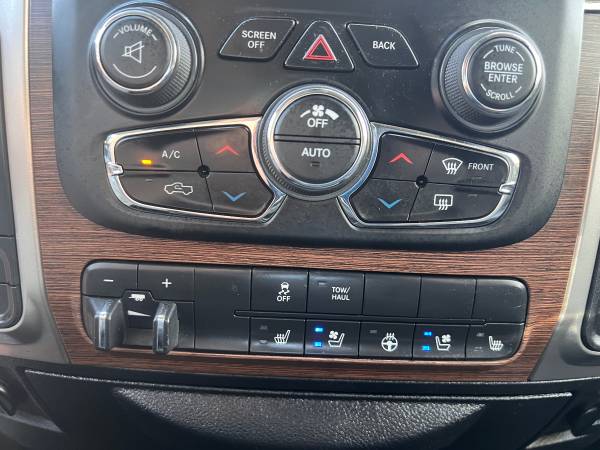 2017 RAM 1500 4X4 Crew Cab Laramie – One Owner