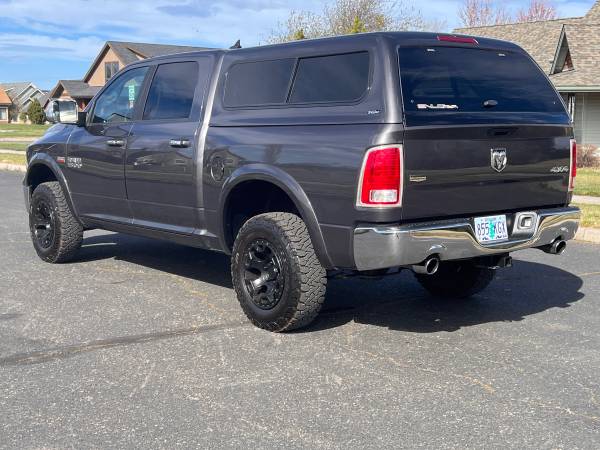 2017 RAM 1500 4X4 Crew Cab Laramie – One Owner