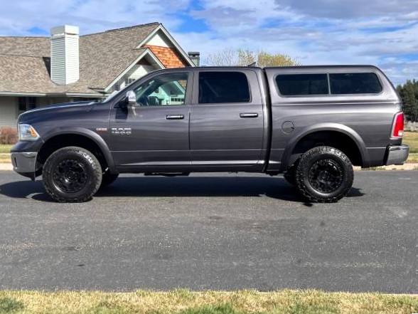 2017 RAM 1500 4X4 Crew Cab Laramie – One Owner
