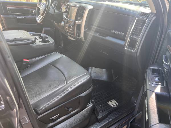 2017 RAM 1500 4X4 Crew Cab Laramie – One Owner