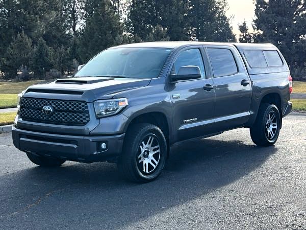 2021 Toyota Tundra 4X4 Crew Max