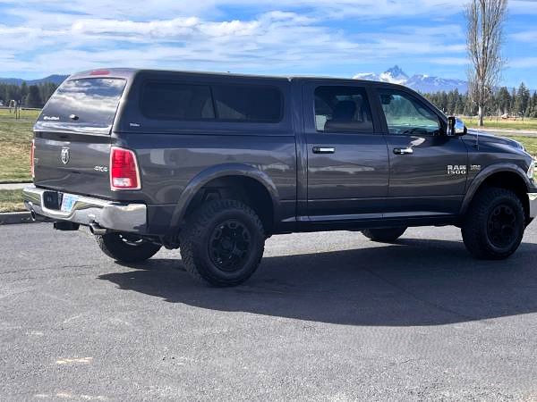 2017 RAM 1500 4X4 Crew Cab Laramie – One Owner