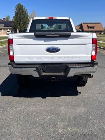 2019 Ford F-250 4X4 Crew Cab XL