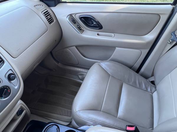 2003 Ford Escape Limited