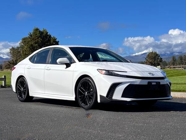 2025 TOYOTA CAMRY SE HYBRID
