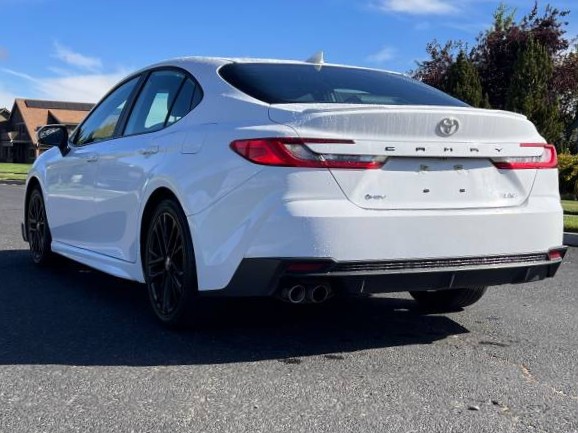 2025 TOYOTA CAMRY SE HYBRID