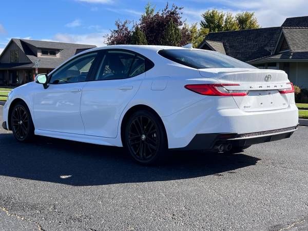 2025 TOYOTA CAMRY SE HYBRID