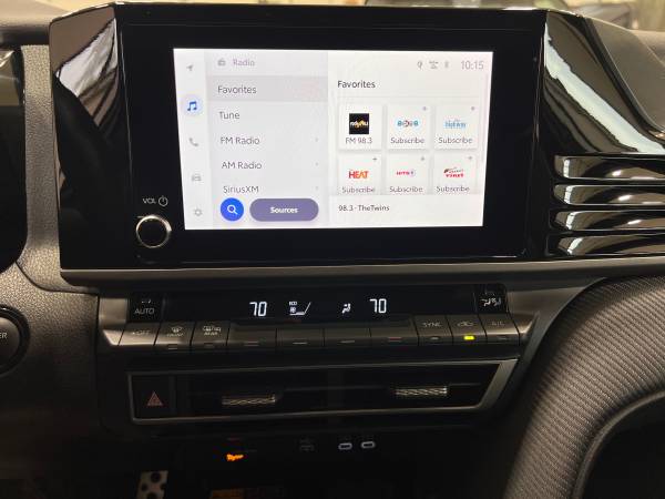 2025 TOYOTA CAMRY SE HYBRID