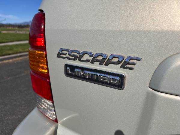 2003 Ford Escape Limited