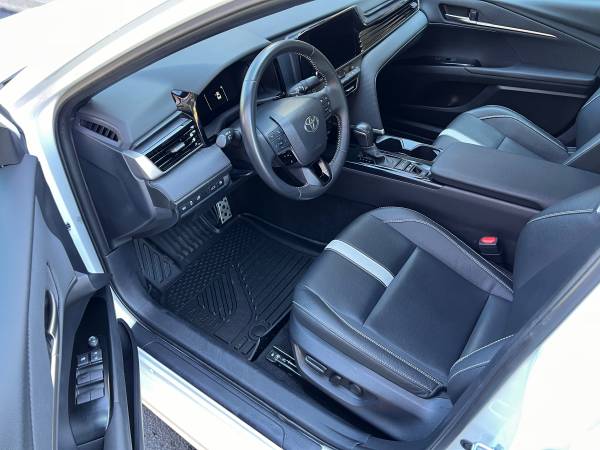 2025 TOYOTA CAMRY SE HYBRID