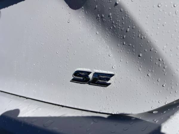 2025 TOYOTA CAMRY SE HYBRID