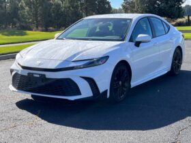 2025 TOYOTA CAMRY SE HYBRID