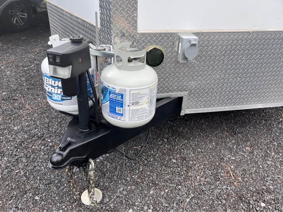 2021 Seneca v-nose trailer