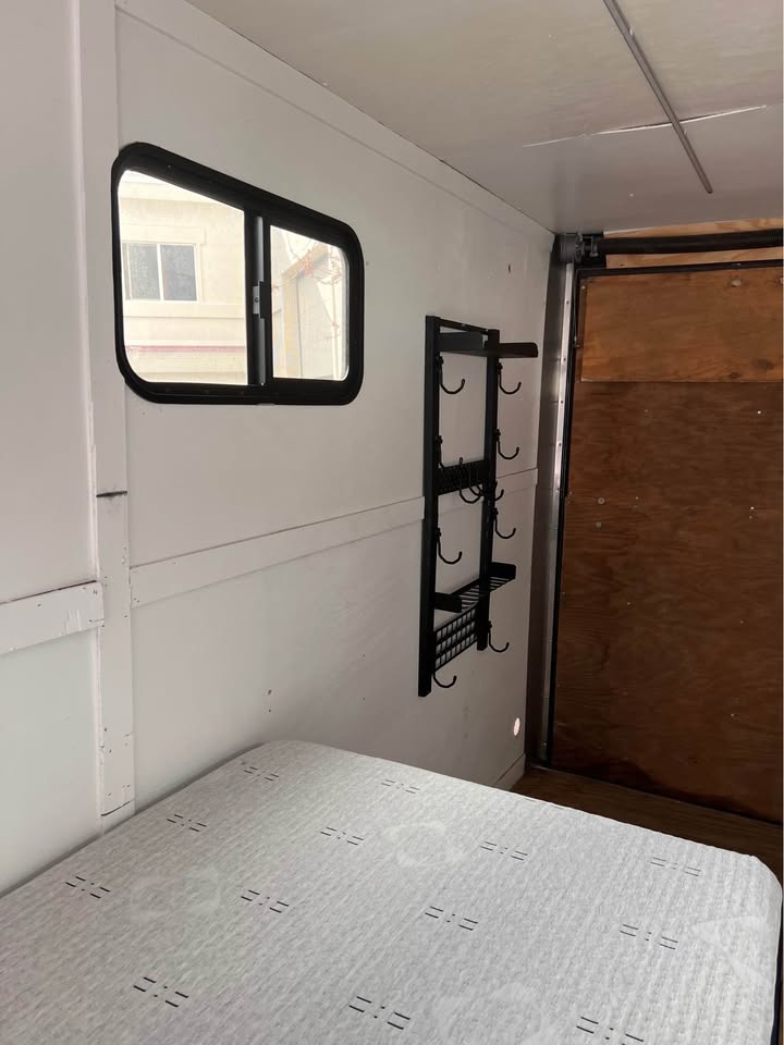 2021 Seneca v-nose trailer